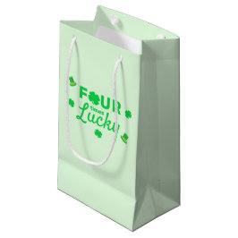 Vier keer gelukkige 4e verjaardag klein cadeauzakje