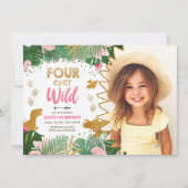 Vier keer Wild DinoGirl Pink Dinosaur 4e verjaarda Kaart (Voorkant)