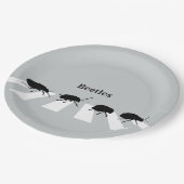 Vier kevers lopen over een kruising in Londen... Papieren Bordje (Gekanteld)