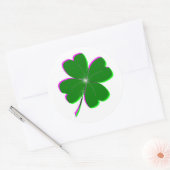 Vier lederen klavertjes gloeien ronde sticker (Envelop)