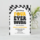 Vier ooit jonge retro eerste 4e verjaardagsfeestje kaart (Staand voorkant)