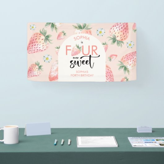 Vier ooit lieve aardbeien kinderen verjaardag spandoek (Beurs)