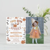 Vier Ooit Spooky Leuke Groovy Halloween Verjaardag Kaart (Staand voorkant)