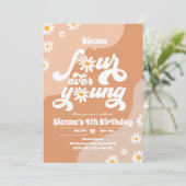 Vier op de vierde verjaardag van het feest Boho Da Kaart (Staand voorkant)