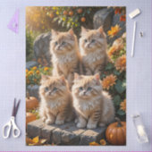Vier pluizige herfst Kittens met pompoenen en mama Tissuepapier (Craft)