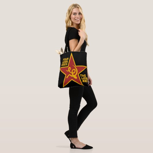 Vier poten goed tote bag (Op model)
