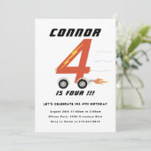 Vier Race Car Vierde Verjaardag Party uitnodiging (Staand voorkant)