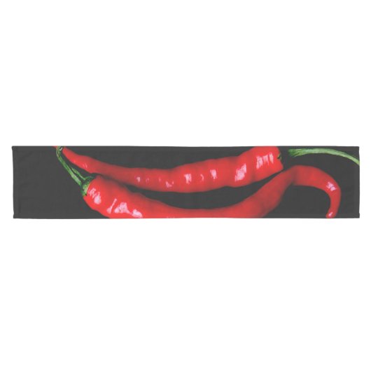 Vier rode Chilies trcna Korte Tafelloper (Horizontaal)