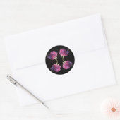 Vier roze rozen ronde sticker (Envelop)