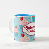 Vier vandaag Schattigee cupcake Tweekleurige Koffiemok (Voorkant links)