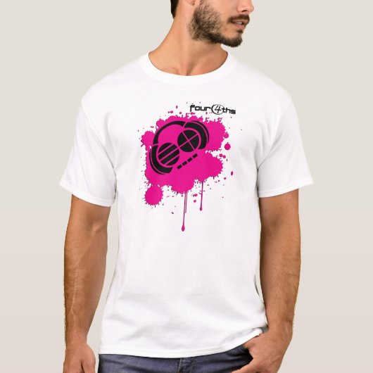 Vier vierde: Roze en zwarte logo op wit T-shirt (Voorkant)
