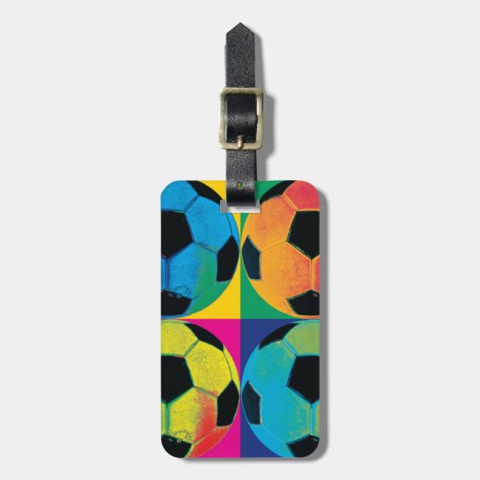Vier Voetballen in verschillende kleuren Bagagelabel (Voorkant verticaal)