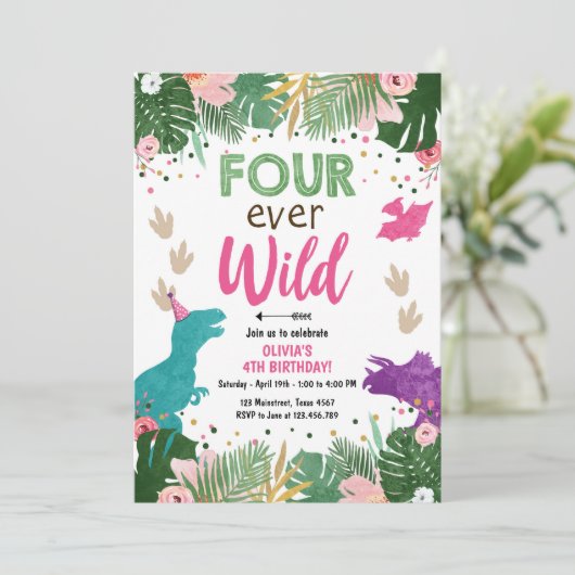 Vier Wilde Dino Meisje Roze Dinosaurus Verjaardag Kaart (Staand voorkant)