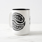 Vier winden één adem "Yin Yang Feathers" Tweekleurige Koffiemok (Voorkant links)