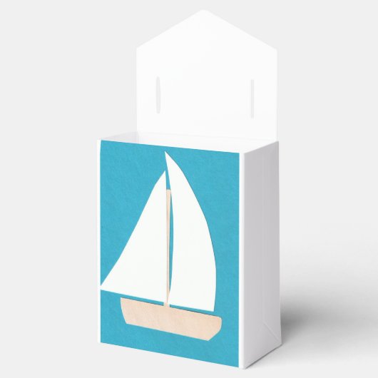 Vierbox met witte zeilboot bedankdoosjes (Geopend)
