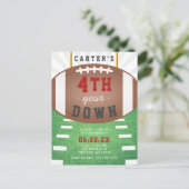 Vierde jaar onderaan thema Football 4e verjaardag Uitnodiging Briefkaart (Staand voorkant)