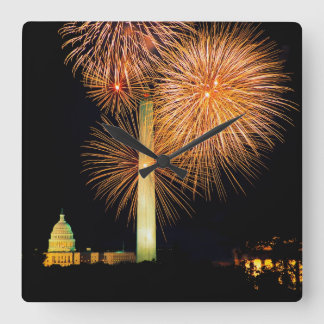 Vierde juli, de Vertoning van het Vuurwerk, Veldli Vierkante Klok