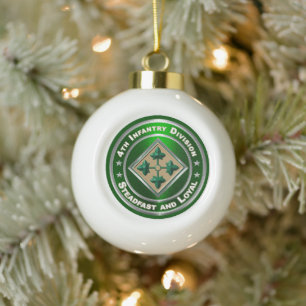 Vierde Kerstdag in de infanteriedivisie Keramische Bal Ornament