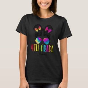Vierde klas sfeer rommelige knot haar bandje verve t-shirt