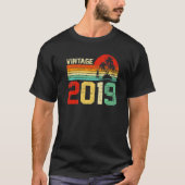 Vierde verjaardag 2019 Retro Boy Girl 4 jaar O T-shirt (Voorkant)