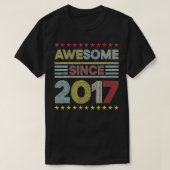 Vierde verjaardag Geweldige decoraties sinds 2017  T-shirt (Design voorkant)