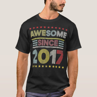 Vierde verjaardag Geweldige decoraties sinds 2017 T-shirt