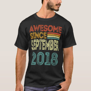 Vierde verjaardag Geweldige sinds september 2018 4 T-shirt