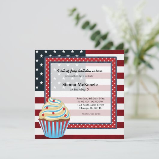 Vierde verjaardag van juli kaart (Staand voorkant)