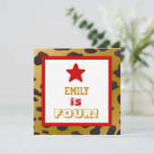 Vierde verjaardag Vier jaar oud meisje Gold Cheeta Kaart (Staand voorkant)