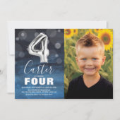 Vierde verjaardag Zilveren ballon | Blauwe fotopar Kaart (Voorkant)