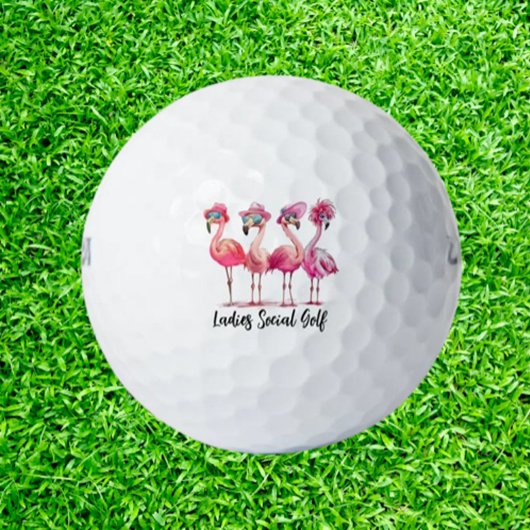 Vieren met vrienden golfballen