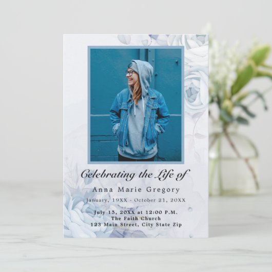 Viering van het leven Blauw Foto Elegante Bloemen Programmakaart (Staand voorkant)