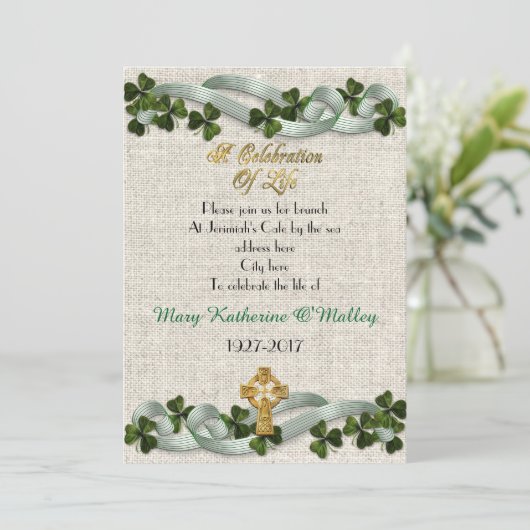 Viering van het leven Uitnodiging Iers Keltisch kr (Staand voorkant)