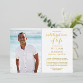 Viering van Life Elegant Funeral Photo Gold Folie Uitnodiging (Staand Voorkant)