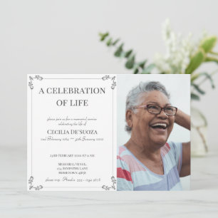 Viering van Life Elegant White Funeral Custom Kaart