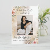 Viering van Life Peach & Gold Order of Service Programmakaart (Staand voorkant)