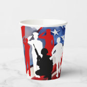 Viering veteranen papieren bekers (Links)