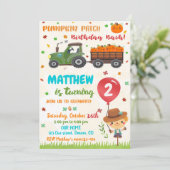 Vierjarige pompoen Herfst verjaardag uitnodiging (Staand voorkant)