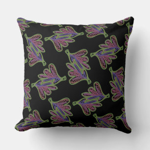 Vierkant kussen Jimette Design roze op zwart.