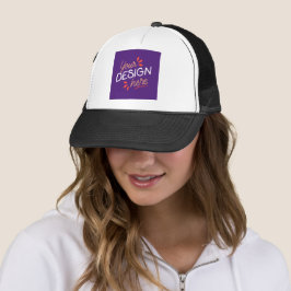 Vierkant paars grafisch element met speels oranje trucker pet