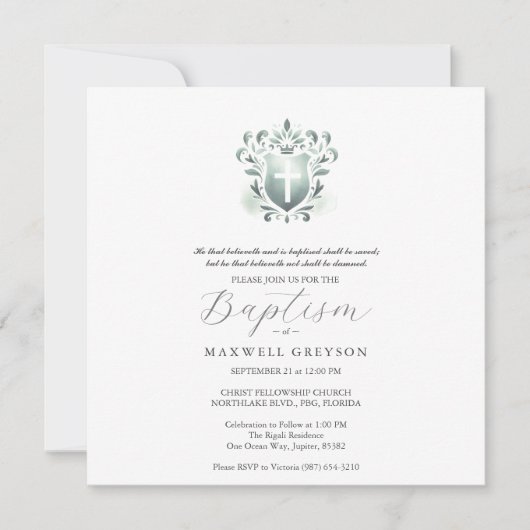 Vierkante Doop Uitnodigingen Sage Green Crest (Voorkant)