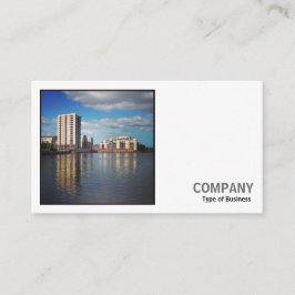 Vierkante foto (v2) - Cardiff Bay Visitekaartje