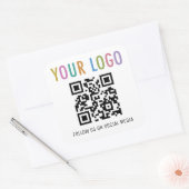 Vierkante QR-code stickers met logo sociale media (Envelop)