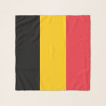 Vierkante Sjaal met vlag van België<br><div class="desc">Voeg een vleugje stijl en nationale trots toe aan je garderobe met onze chique vierkante sjaal met de vlag van België! Deze elegante vierkante sjaal is ontworpen om zowel modieus als veelzijdig te zijn en toont de levendige kleuren van de Belgische vlag op een verfijnde manier. Deze sjaal is perfect...</div>