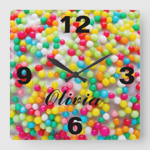 Vierkante wandklok gekleurde ballen