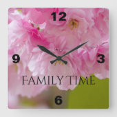 Vierkante wandklok met prachtige roze bloemen (Voorkant)