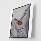 Vierkante wandklok met rood (Hoek)