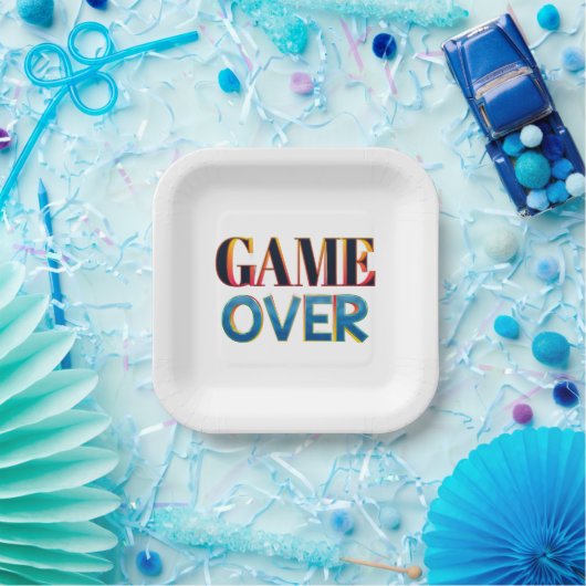 Vierkante witte bord met vetgedrukte tekst "GAME O (Feest)