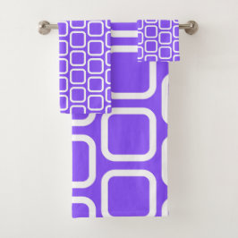 Vierkanten in witte en violette werpkussen bad handdoek