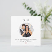 Vierkantige Circulaire Foto Lay-out Speelse Initia Save The Date (Staand voorkant)
